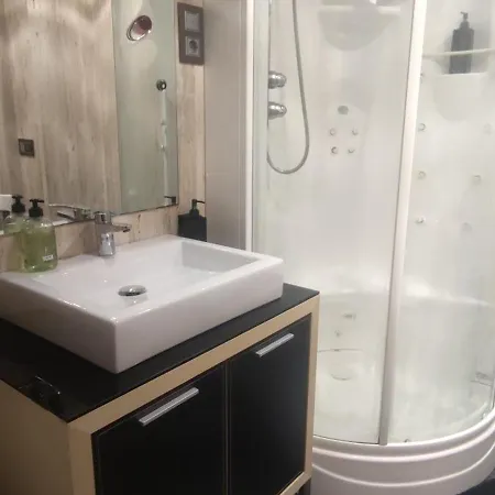 Calle Renueva Apartment *